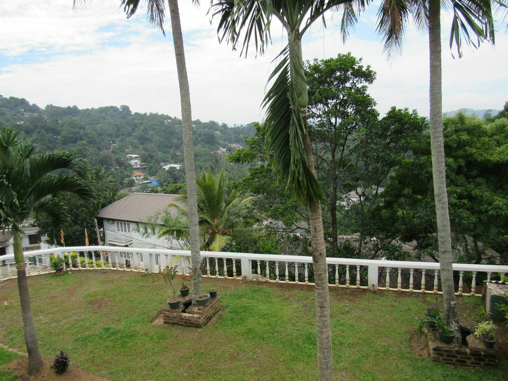 King Leisure Residence Kandy Ngoại thất bức ảnh