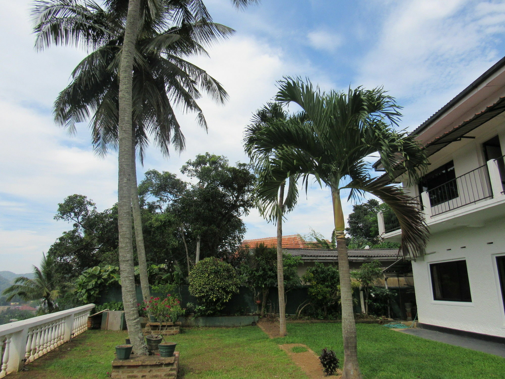 King Leisure Residence Kandy Ngoại thất bức ảnh